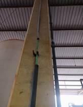 Uma imagem contendo edifício, mesa, de madeira, grande
Descrição gerada automaticamente